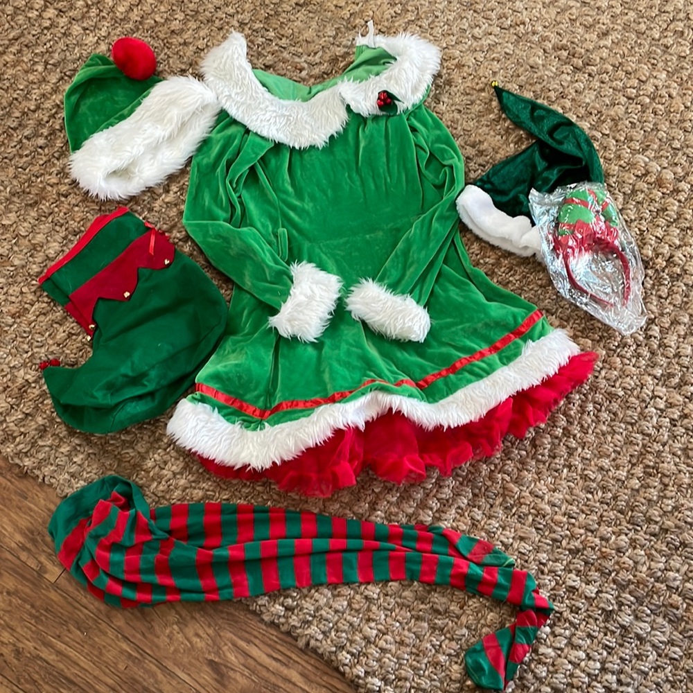 Women’s Elf Christmas Costume plus extras - Size Medium from Amazon only worn 1x